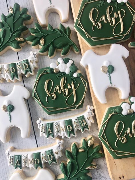 Green Cookies Decorated, Eucalyptus Cookies Decorated, Gold Cookies, Cookies Icing, Icing Design, Green Baby Shower, Creative Cake Decorating, Shower Cookies, Cutout Sugar Cookies