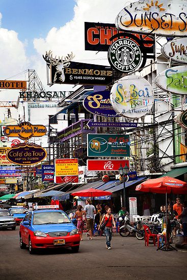 *VISITED* This is Khao San Road, Bangkok. If you go to Bangkok, I would thoroughly recommend getting away from the crowds in Khao San road. If you walk around the surrounding streets you will find lots of lovely bars and restaurants with amazing food and a lovely relaxed atmosphere... Thailand Street Photography, Bangkok Street Photography, Bangkok China Town, Six Flags Magic Mountain, Khaosan Road Bangkok, Hat Yai, Bangkok Wat Arun, Khao San Road, Magic Mountain