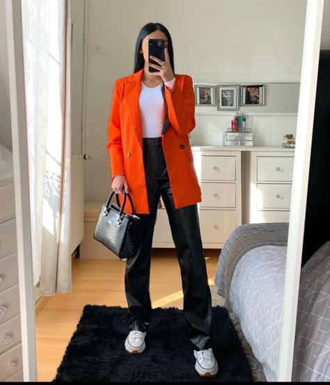 Orange Blazer Outfits, Blouse Outfit Casual, Blazer Outfits Casual, Outfit Festival, Looks Jeans, Orange Blazer, Blazer Outfits For Women, Orange Outfit, Causual Outfits