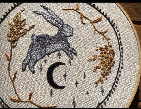 Moon Cross Stitch, Clothes Embroidery Diy, Bottle Cap Crafts, Embroidery On Clothes, Yarn Projects, Embroidery Hoop Art, Stitching Art, Crafty Craft, Embroidery Inspiration