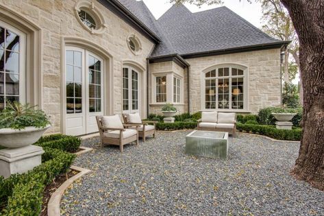 Country House Exterior, Rustic Home Exterior, Mediterranean Patio, Gravel Patio, House Plans One Story, Mediterranean Home Decor, Best Architects, European House, Casa Exterior