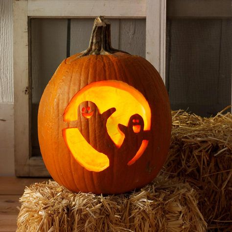 Ghost Pumpkin Carving, Happy Halloween Quotes, Cute Pumpkin Carving, Easy Pumpkin Carving, Pumpkin Carving Designs, Lantern Designs, Halloween Pumpkin Designs, Lantern Ideas, Easy Fall Crafts