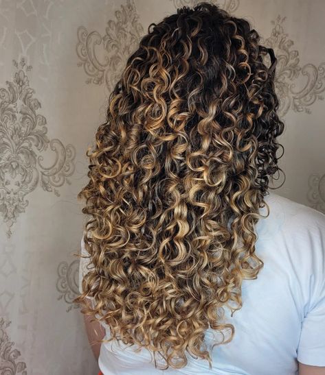 Piggyback Perm, Spiral Perm Long Hair, Spiral Perm, Curly Hair Styles Naturally, Perm, Curly Hair, Curly Hair Styles, Nail Designs, Long Hair Styles