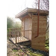 Loo with ramp Hipcamp Ideas, Compost Loo, Diy Outhouse, Compost Toilets, Outhouse Ideas, Compost Toilet, Out Houses, Eco Cabin, Composting Toilets