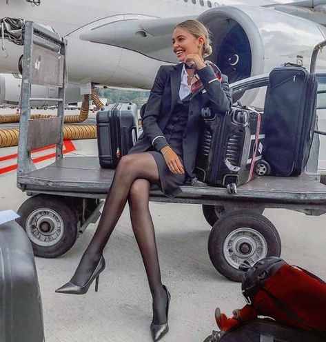 Air Stewardess. Delta Flight Attendant, Flight Girls, Stewardess Uniform, Airline Uniforms, Flight Attendant Fashion, Flight Attendant Uniform, Flight Attendant Life, Female Pilot, Virgin Atlantic