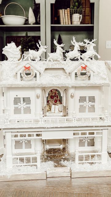 Dollhouse Decorated For Christmas, Diy Christmas Dollhouse Makeover, Doll House Makeover Christmas, Dolls House Christmas, Gingerbread Dollhouse Makeover, Christmas Dollhouse Makeover, Dollhouse Christmas Decorations Diy, Repurpose Dollhouse, Christmas Dollhouse Diy