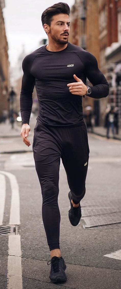 Athlete Outfits Men, Mens Workout Clothes Outfits, Men’s Workout Outfit, Men’s Running Outfit, Gym Look Men, Mens Gym Outfits Style, Sports Outfit Men, Sneaker Outfits Men, Workout Outfit Men