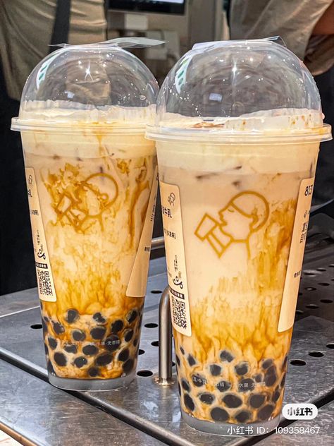 Asian Drinks Aesthetic, Boba Milk Tea Aesthetic, Milk Tea Aesthetic, Honey Boba, Brown Sugar Milk Tea, Brown Sugar Milk, Brown Sugar Boba, Passion Fruit Tea, Bubble Tea Flavors