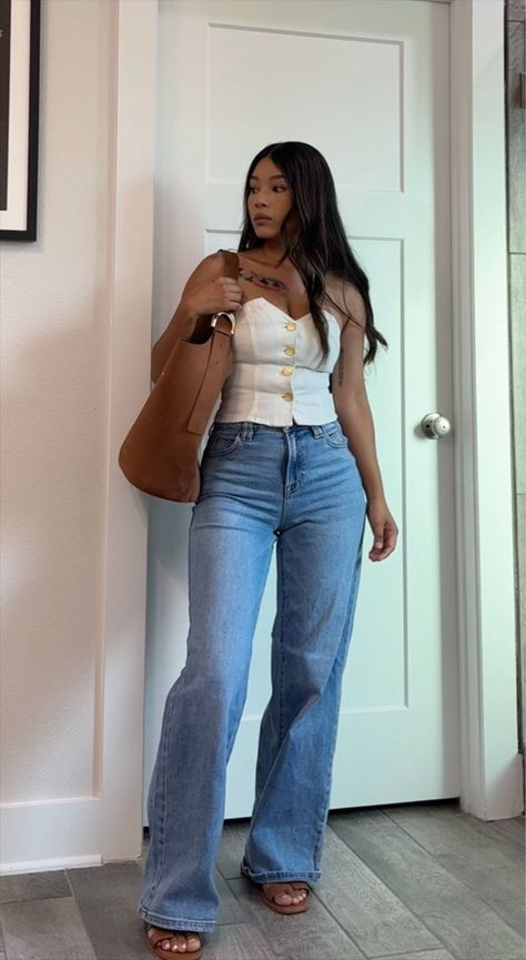 Selección de Nori Wide Leg Stretch Jean de LTK Wide Leg Outfit, Meeting Outfit, Wide Leg Jeans Outfit, Jeans Outfit Women, Jeans Outfit Summer, Effortlessly Chic Outfits, Basic Long Sleeve, Summer Fashion Outfits, Mom Outfits