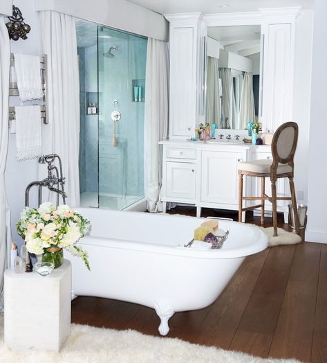 Miranda Kerr Home, Refinish Bathtub, Bathtub Remodel, Boho Bathroom, Apartment Bathroom, Blue Bathroom, Rustic Bathroom, Miranda Kerr, White Bathroom