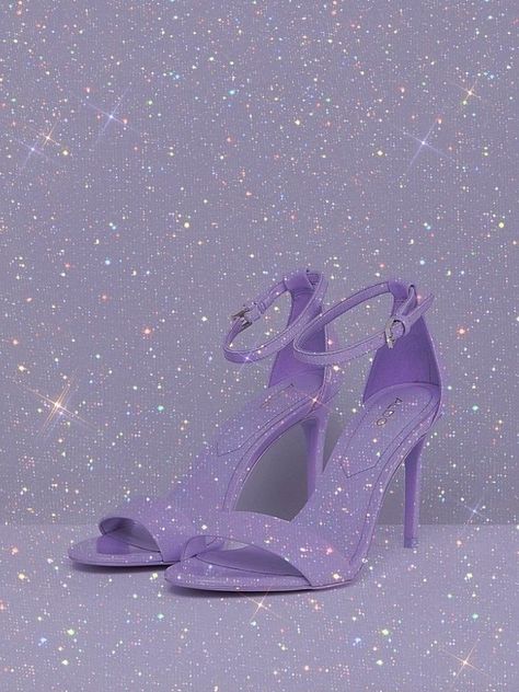 𝑆𝑎𝑣𝑒 : 𝐹𝑜𝑙𝑙𝑜𝑤 𝑚𝑒.•❤︎ Lavender Quinceanera Ideas, Quinceanera Heels, Quince Heels, Purple Quinceanera Theme, Lavender Quinceanera Dresses, Lavender Quinceanera, Lilac Aesthetic, Purple Sweet 16, Quinceanera Shoes