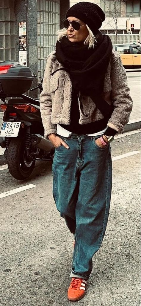 more in the telegram Current Street Style, Fall Winter Street Style 2024, Street Style Winter 2024 Women, Casual Street Style 2024 Fall, Scandanavian Street Style Fall, Distressed Jean Outfits, Cool Mom Outfits Fall, Street Style Autumn 2024, Autumn Winter Fashion 2024