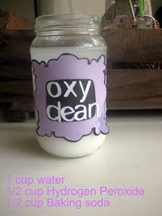 Homemade Oxyclean... seriously... I have all of that. Why am I buying the expensive stuff? Homemade Oxyclean, Diy Household Cleaners, Detergent Recipe, Laundry Soap Homemade, Homemade Cleaning Supplies, Homemade Laundry Detergent, Homemade Laundry, Diy Cleaning Solution, Homemade Cleaning Solutions