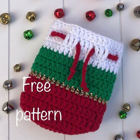 Crochet Christmas Decorations Free, Free Crochet Purse Patterns, Cotton Yarn Crochet, Crochet Christmas Hats, Christmas Crochet Patterns Free, Crochet Leaf Patterns, Crochet Purse Pattern Free, Crochet Christmas Gifts, Crochet Santa