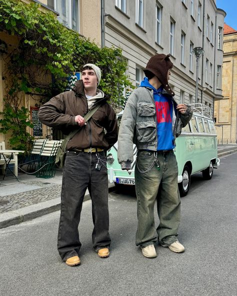 Berlin/ @trendtvision pop upski in&out (swipe trough) - - - #streetwear #springoutfit #trendtvision #baggyjeans #outfitinspiration #csthelabel #berlin Clothing Essentials, Baggy Jeans, Spring Outfit, Berlin, Outfit Inspirations, Germany, Street Wear, Outfit Inspo, Quick Saves