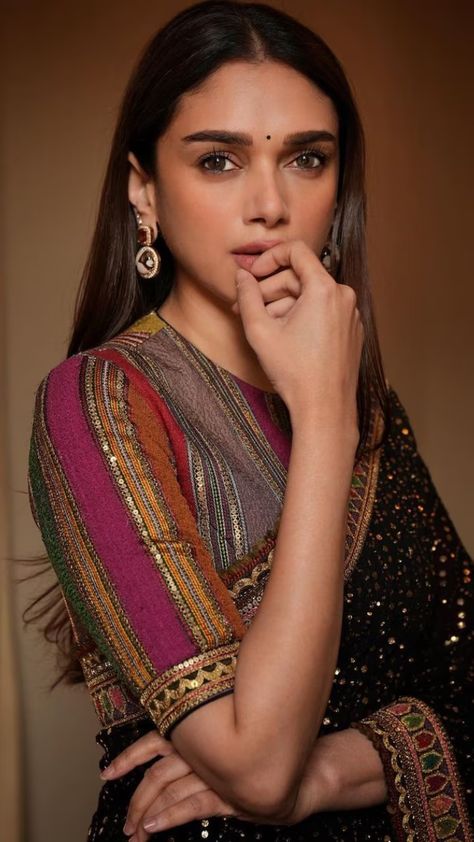 Looking for some stunning blouse designs? Take cues from Aditi Rao Hydari and be all set to look chic and royal. Aditi Rao Hydari Saree Blouse Designs, Attending Wedding Outfit, Blouses Pattern, Gorgeous Saree, Aditi Bhatia, Fashion Infographic, I Like Women, Aditi Rao Hydari, Sangeet Outfit