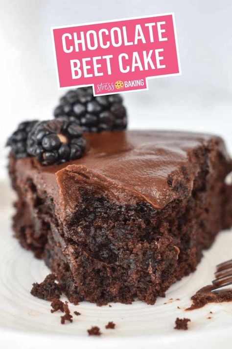 Veggie Cake, Chocolate Beet Cake, Beet Cake, Veggie Cakes, Pink Buttercream, Avocado Brownies, Avocado Chocolate Pudding, Dark Chocolate Cake, Cake Simple