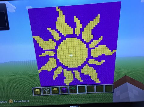 Tangled Sun Minecraft! Tangled Minecraft, Sun Minecraft, Sun Template, Tangled Sun, Minecraft Inspo, Minecraft Ideas, Minecraft Designs, Eu Flag, Fabric Scraps