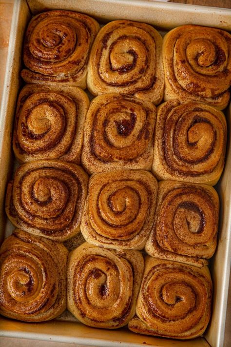 Copycat Cinnabon Cinnamon Rolls are the perfect sweet treat, baked fresh at home! | #copycat #cinnamonrolls #cinnabon #dessert #breakfast #holidays #christmas #dinnerthendessert Cinnabon Frosting Recipe, Cinnabon Cinnamon Rolls Copycat, Cinnabon Frosting, Copycat Cinnabon Cinnamon Rolls, Cinnabon Cinnamon Rolls Recipe, Copycat Cinnabon, Natashas Kitchen, Cinnabon Recipe, Iced Buns