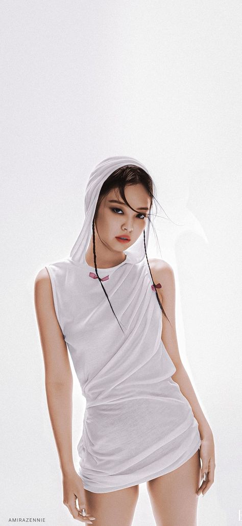 Jennie Elle, Best Teen Movies, Usa Wallpaper, Born Pink World Tour, Jennie Kim Blackpink, Born Pink, Jennie Lisa, Blackpink Photos, Long Shorts