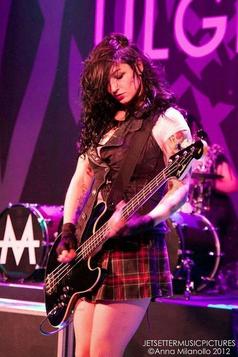 Mindless Self Indulgence Pfp, Lyn Z, Celebrity Wall, Kyoka Jirou, Chicas Punk Rock, Lindsey Way, Self Indulgence, Mindless Self Indulgence, Women Of Rock