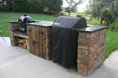 New home for Primo Grill and Weber Grill Outdoor Grill Area, Outdoor Grill Station, Patio Grill, Grill Island, Outdoor Kitchen Countertops, Outdoor Kitchen Decor, Backyard Kitchen, Built In Grill, Diy Outdoor Kitchen