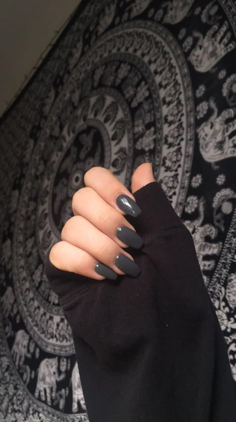 Dark Grey Nails, Dark Color Nails, Grey Acrylic Nails, Grey Nails, Gray Nails, Black Nail, Dark Nails, Acrylic Nails Coffin Short, Minimalist Nails