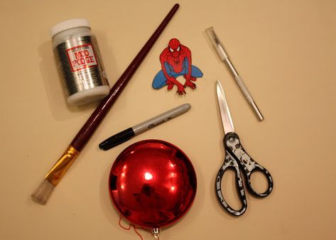 Thru My Peepers: Spiderman Christmas Ornament Spider Man Ornament Diy, Diy Spiderman Ornaments, Marvel Ornaments Diy, Spiderman Ornament, Hand Print Ornament, Spiderman Christmas, Superhero Christmas, Handprint Ornaments, Semi Homemade