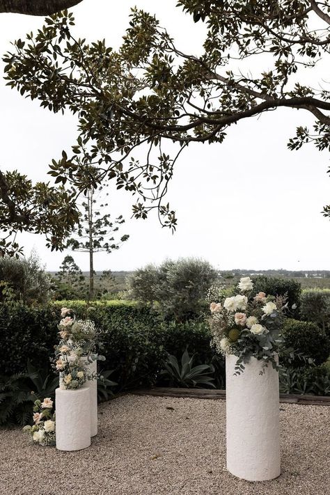 White Round Textured Plinths are just one of the many gorgeous alternatives to traditional arbours. Perfect for the couple looking for something a little different for their wedding ceremony!
Florist - The Flower Bar Co., Photographer - Moments By Frankie, Furniture Hire & Styling - The Wedding Shed. Ceremony Backdrop Outdoor, Hire Style, Barbados Wedding, Ceremony Styling, Outdoor Wedding Backdrops, Wedding Alters, Floral Arch Wedding, Wedding Furniture, Wedding Arbour