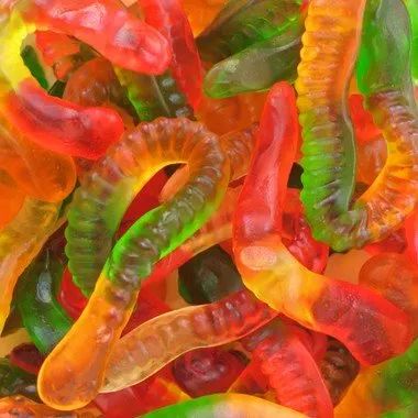 Gummy Worms Recipe, Candy Lei, Vegan Gummies, Food Bars, Vegan Candies, Vegan Kids, Going Vegetarian, Soft Candy, Gummy Worms