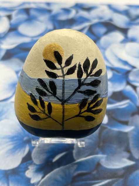 Hand Painted Rock, Boho Botanical Nature Leaf, Pebble Stone Painting Art, Sealed Trees Painted On Rocks, Painting Flowers On Rocks, Painted Stones And Rocks, Things To Paint On Rocks, Painting Stones, Stone Artwork, Inspirational Rocks, Leaf Artwork, Diy Rock Art