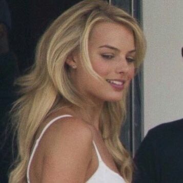 Young Margot Robbie, Sunny Blonde, Margot Robbie Hair, Naomi Lapaglia, Margot Robbie Harley Quinn, Margot Robbie Harley, Jane Porter, Makeup For Blondes, Blonde Bombshell