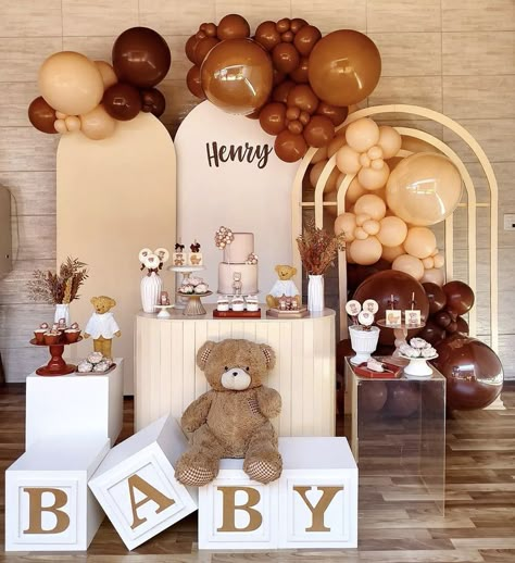 Yellow And Brown Gender Reveal, Brown And White Baby Shower Ideas, Shades Of Brown Baby Shower Decor, Brown Gender Reveal Ideas, Baby Shower Brown Theme, Brown Gender Reveal, Spring Baby Shower Ideas Neutral, Brown Baby Shower Ideas, Brown Baby Shower