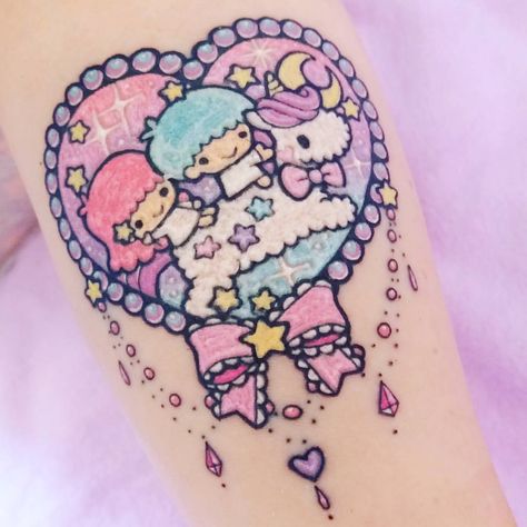 Twin Stars Tattoo, Little Twin Stars Tattoo, Kawaii Skull, Stars Tattoo, Hello Kitty Tattoos, Kawaii Tattoo, Sweet Tattoos, Cute Little Tattoos, Girly Tattoos