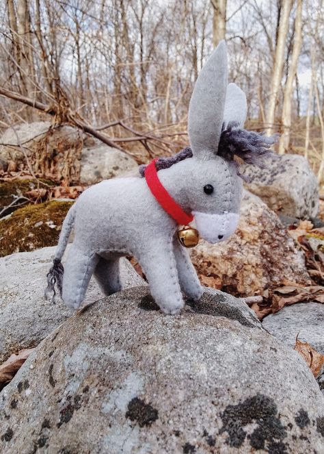 Donkey Plush Sewing Pattern, Donkey Stuffed Animal, Felt Farm Animals Pattern, Felt Donkey, Donkey Plush, Felt Plushies, Diy Felt Animals, Felt Plush, Felt Ornaments Patterns