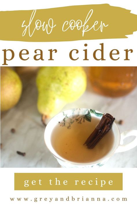 homemade hot pear cider with cinnamon Fall Recipes Drinks, Fall Recipes Crockpot, Pear Cider Recipe, Slow Cooker Cider, Fall Recipes Dessert, Pear Recipes Easy, Crockpot Apple Cider, Cider Recipes, Crockpot Slow Cooker