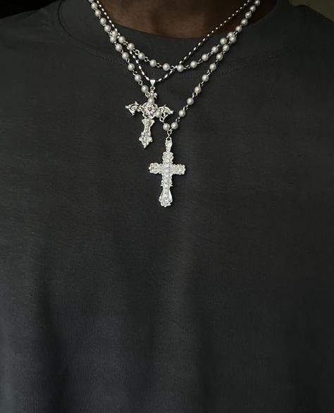 Silver Jewelry Aesthetic Men, Silver Jewelry Aesthetic, Mens Necklace Fashion, Shopping Accessories, Streetwear Jewelry, Aesthetic Men, Cross Jewelry Necklace, Goth Accessories, Grunge Jewelry