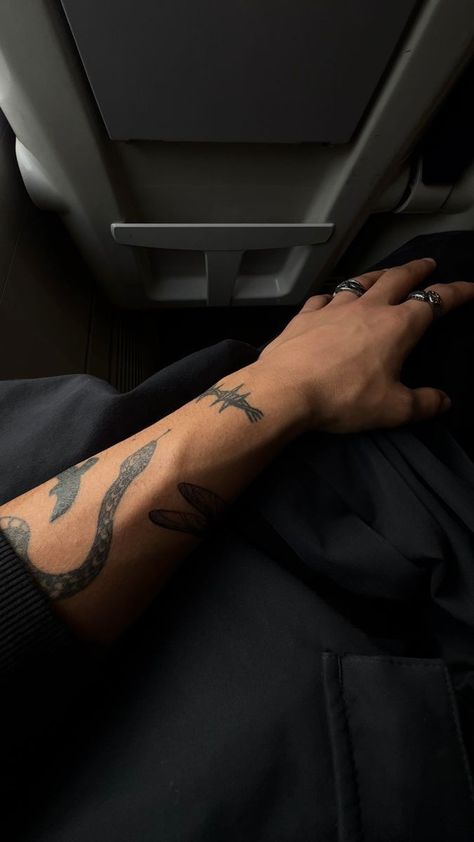 Good Side Bad Side Tattoo, Tattoo Guy Aesthetic, Aesthetic Tattoo Men Arm, Rockstar Tattoo, Switzerland Style, Urban Photography Portrait, Mens Clothing Trends, Meaningful Wrist Tattoos, Torso Tattoos