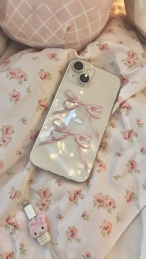 Hadiah Diy, Pretty Iphone Cases, Pretty Phone Cases, Pink Girly Things, Pink Vibes, Aesthetic Phone Case, Birthday Wishlist, Everything Pink, Diy Phone