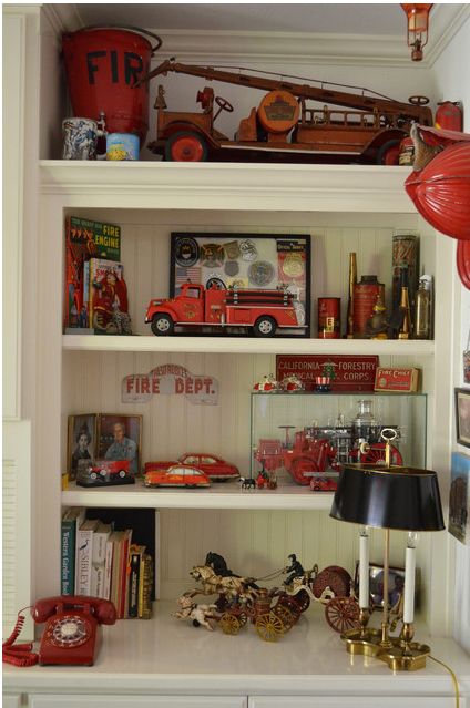 FF Room Ideas from http://www.houzz.com/photos/3448250/Paso-Robles-CA-Terry-and-Sue-Minshull-farmhouse-family-room-san-luis-obispo Fire House Decor, Fireman Room, Firefighter Bedroom, Fire Truck Bedroom, Hunter Bedroom, Firefighter Room, Truck Bedroom, Firefighter Home Decor, Firefighter Decor