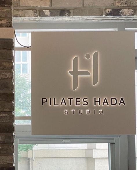 Pilates Design, Reformer Studio, Workout Studio, Studio Aesthetic, Studio Pilates, Pilates Equipment, Pilates Studio, Pilates Reformer, Fitness Studio