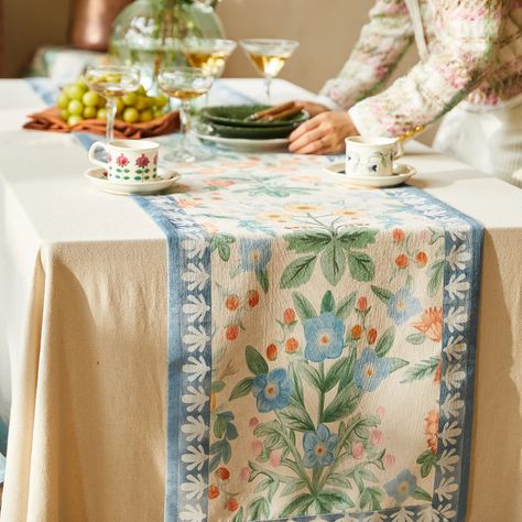 Table Throw Dining, Floral Tablecloth Setting, Table Cloth 2022, Painted Table Runner, Table Cloth Design, Turkish Towel Table Cloth, Embroided Table Cloth, Modern Embroidered Tablecloth, Dining Table Cloth