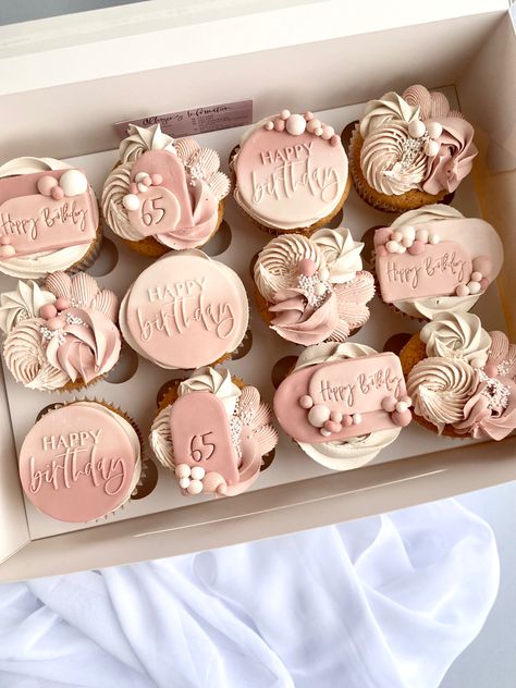 25th Birthday Cupcakes, Pretty Cupcakes Ideas, Birthday Cupcake Ideas, Birthday Cupcakes For Women, Bday Cupcakes, Pink Dessert Tables, Butterfly Birthday Cakes, Cupcakes Birthday, Birthday Sheet Cakes