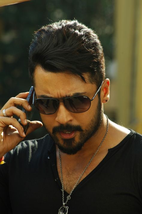 Anjaan Surya, Allu Arjun Wallpapers, Raju Bhai, Surya Actor, Ajay Devgan, Allu Arjun Images, Photo Mood, Prabhas Pics, Vijay Actor