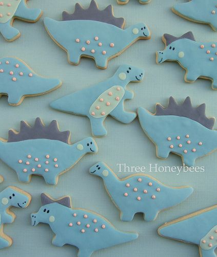 These are really cute Dino cookies Dino Cookies, Chocolate Board, Easy Fondant, Cookies Decoradas, Dinosaur Cookies, Cute Dino, Cake Walk, Dino Birthday, Christening Cake