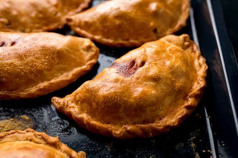 Kitchen Sanctuary on Twitter: "#CornishPasties with tender peppery chunks of beef mixed with melt-in-your-mouth vegetables, all wrapped up in buttery golden pastry. I can completely understand why the Cornish folk have so much pride in this tasty hand-held meal. https://t.co/hEEEDRE7Dw #pasty #meatpasty" / Twitter Mangolian Beef, Fajita Bar, Homemade Freezer Meals, Korean Steak, Duck Dinner, Cheese And Onion Pie, Orange Beef, Cornish Pasty, Pasties Recipes