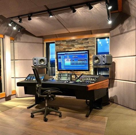 home music studio recording Home Recording Studio Design, Modern Music Room, Recording Studio Furniture, Studio Room Design, Recording Room, Sp Studio, Music Studio Decor, Recording Studio Setup, Music Recording Studio