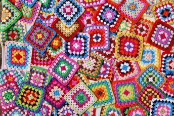 Granny Square Häkelanleitung, Granny Pattern, Granny Square Crochet Patterns Free, Crochet Stars, Granny Square Blanket, Granny Square Crochet Pattern, Crochet Videos, Love Crochet, Crochet Granny