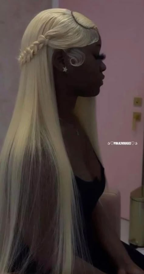 Aesthetic Wig Hairstyles, Blonde Half Up Half Down Wig, Blonde Lace Front Wigs Styles, Honey Blonde Wig Hairstyles, Hairstyle For Wigs, Blond Wig Hairstyles, Birthday Wig Styles, Blonde Birthday Hair, 613 Toned Wig