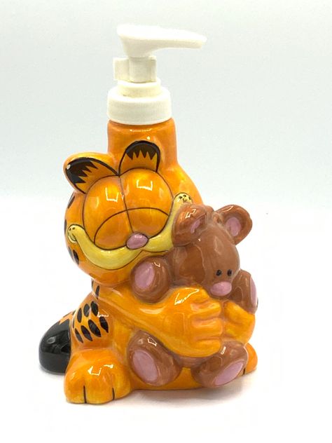 Garfield House Decor, Garfield Home Decor, Garfield Furniture, Garfield Decor, Garfield Merch, Garfield Stuff, Fat Orange Cat, Garfield Images, Garfield Cartoon